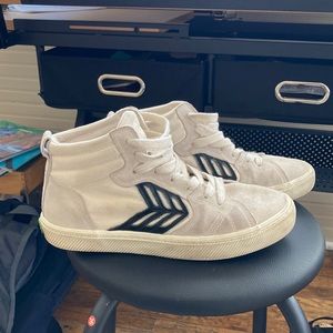 Cariuma Catiba Pro High Vintage Off-White Sneakers size 8